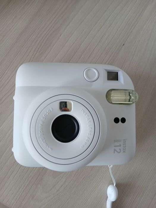 instax mini 12 продам Новая не пользовался