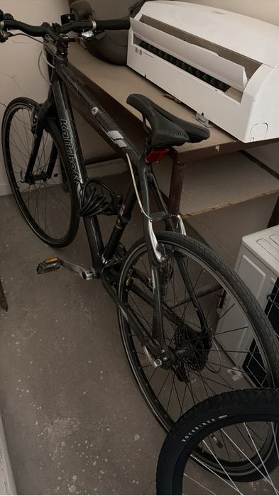 Bicicleta Kalkhoff, trekking usor, full carbon