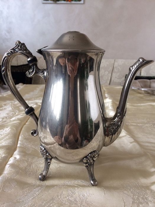 Старинен чайник