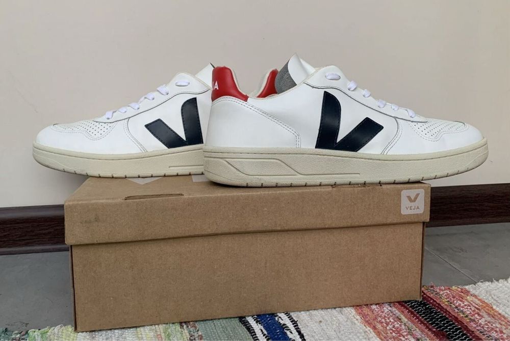 Кроссовки Veja V-10