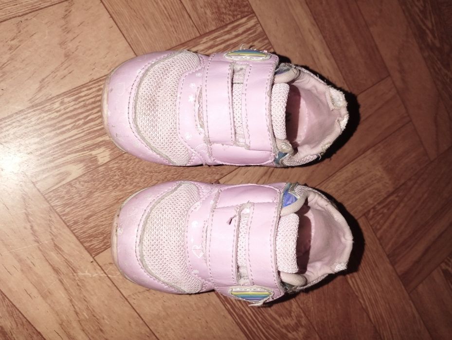 Детские кросовки на девочку