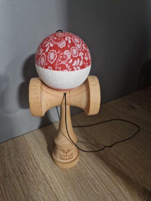 Vand schimb Kendama lotus bloom red anti skid v2