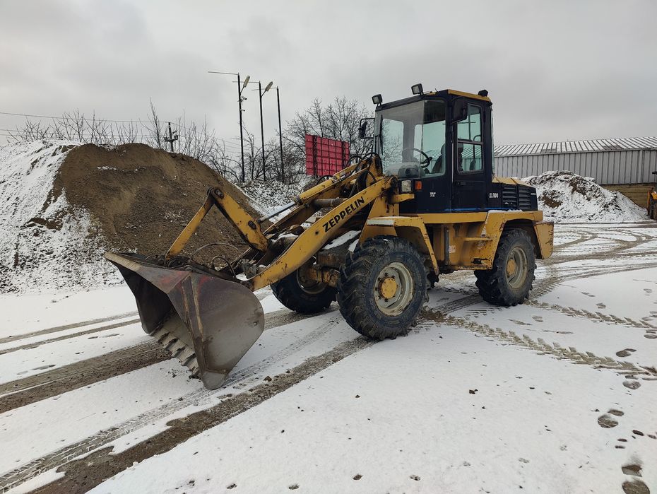Vând Încărcător frontal Zeppelin