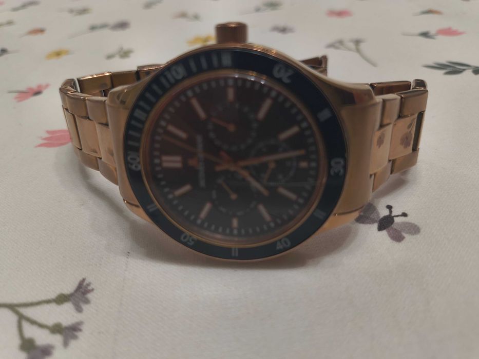 Часовник Jaques Lemans