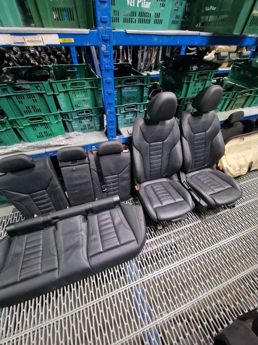 Scaune interior piele neagra recaro sport cu incalzire  bmw g26