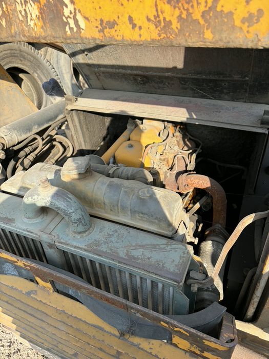 Продам фронтальный погрузчик