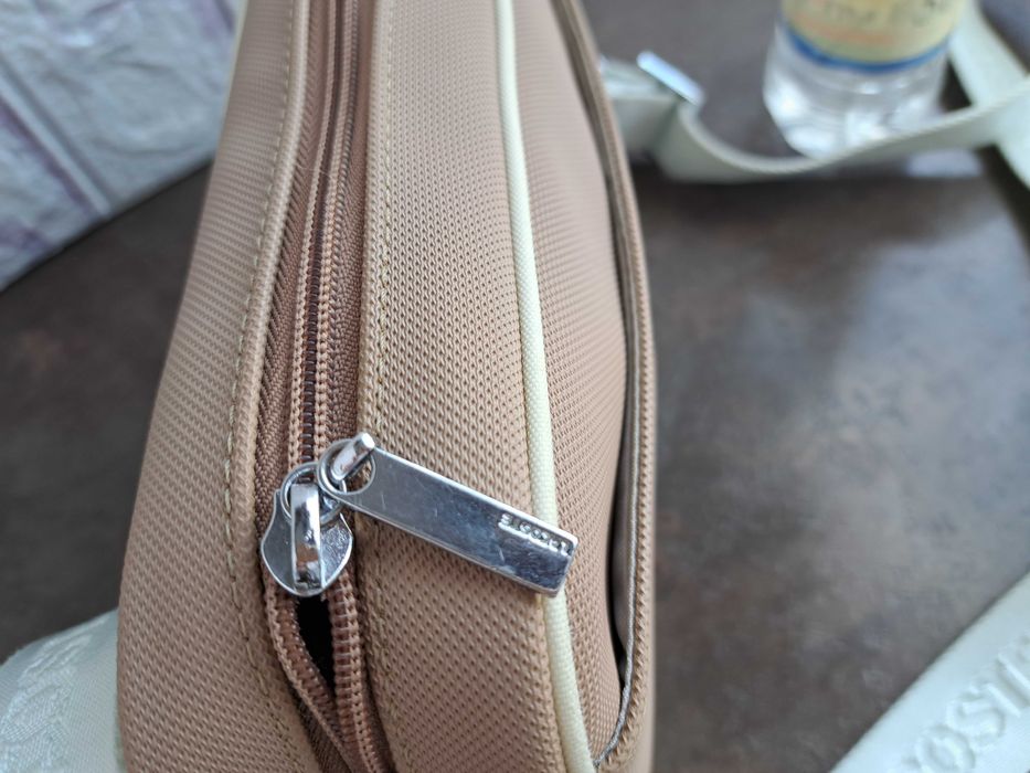 дамска чанта Lacoste,малка бежева чантичка