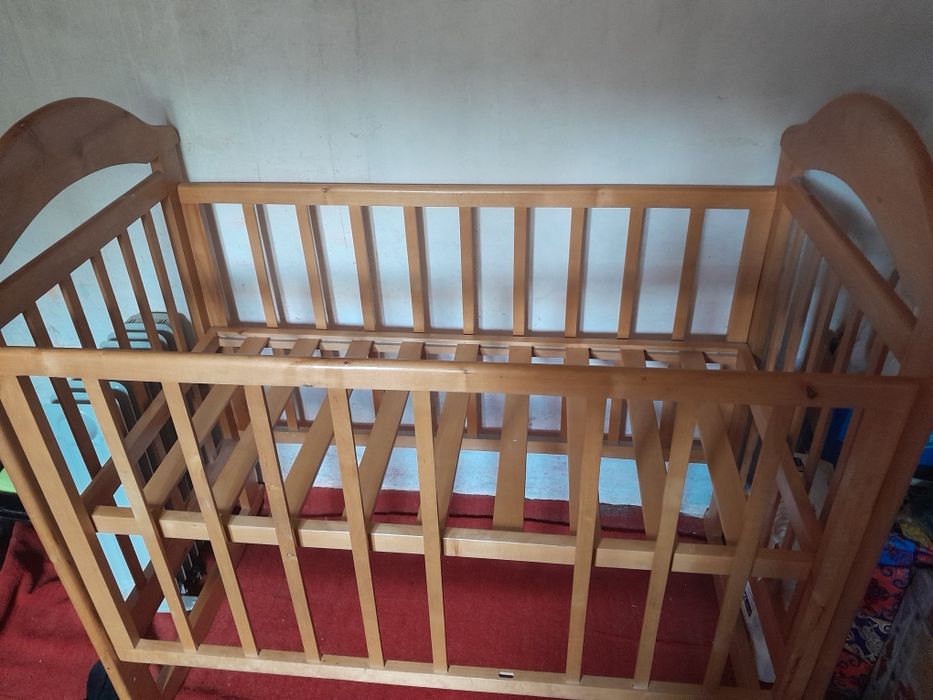 Манеж 5000тг  срочно продам