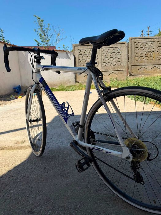Bicicleta semicursiera