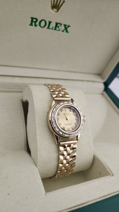 Золотые женские часы Rolex