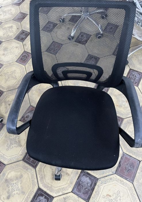 Продам кресла и столы бу