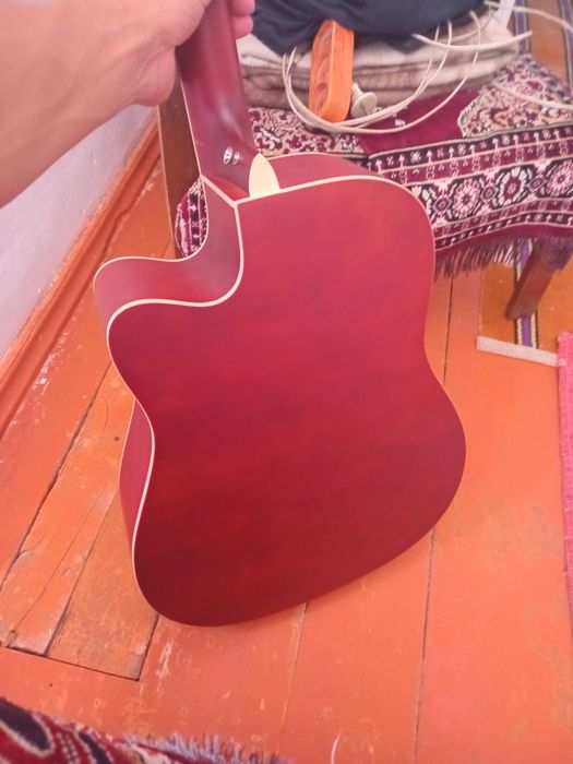 Гитара за 30000 тенге