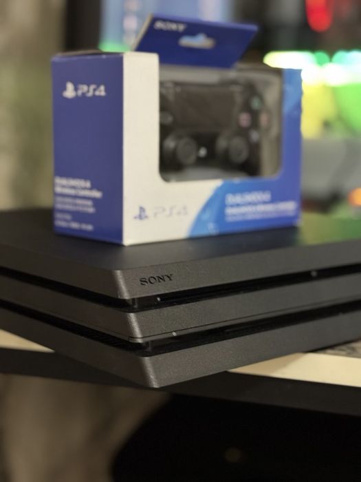 Продам свой PS4 Pro
