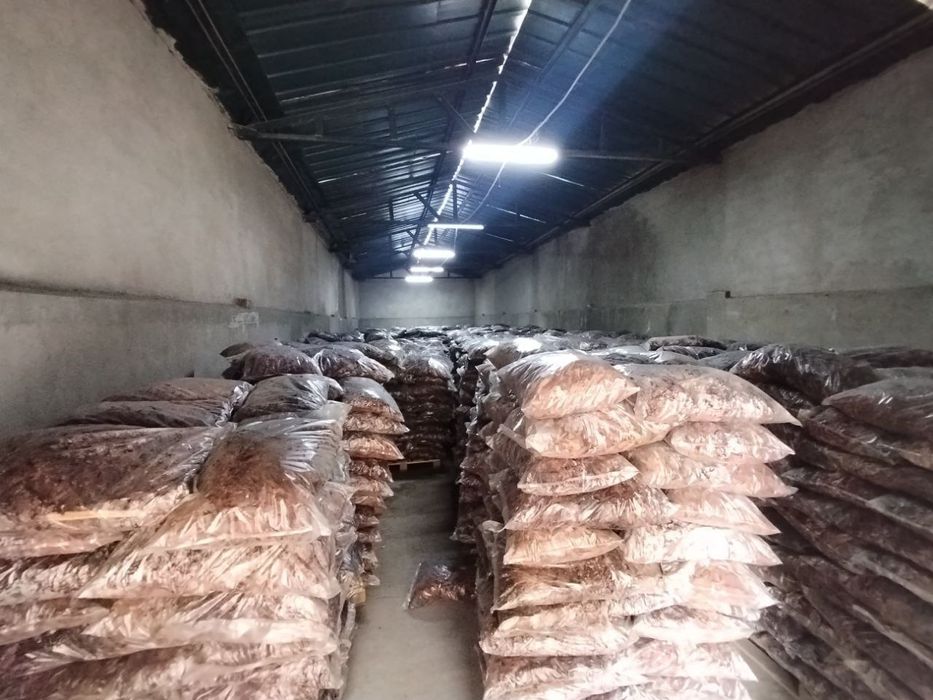 Кора сосны/лиственницы высшего качества крупной фракции, из России.