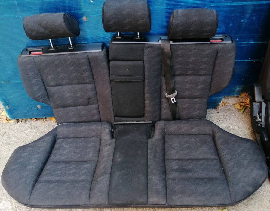 Комплект седалки Мерцедес "Ц" класа / Задна седалка за Мерцедес "Е"