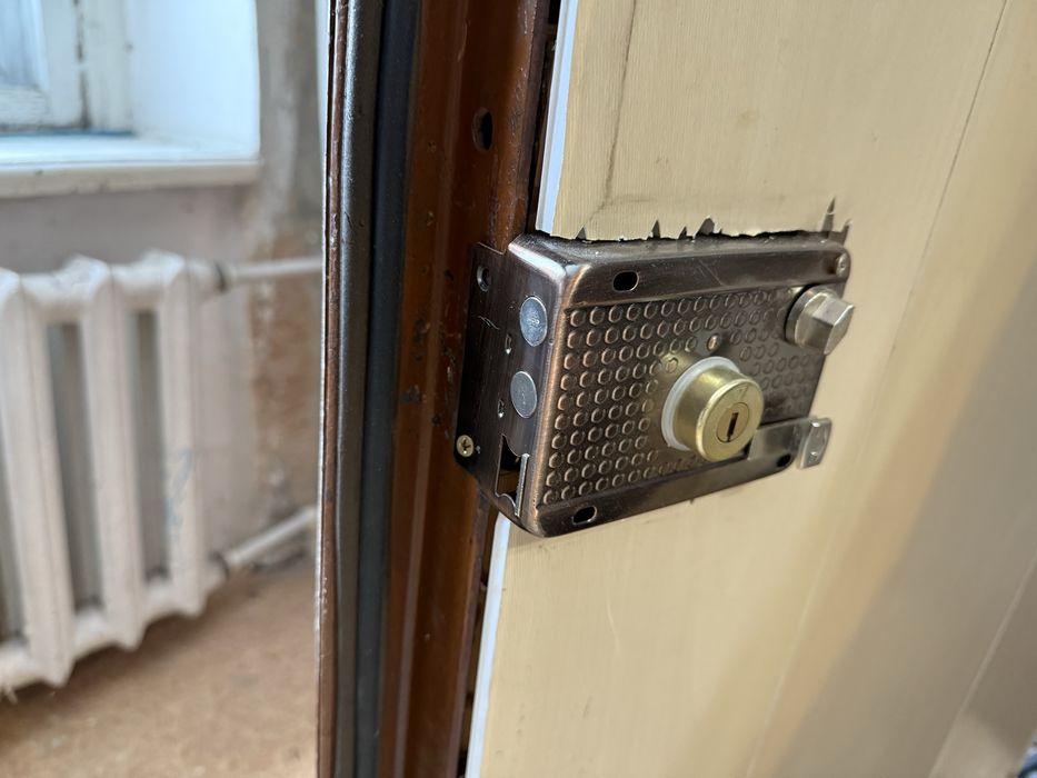 Дверь советская