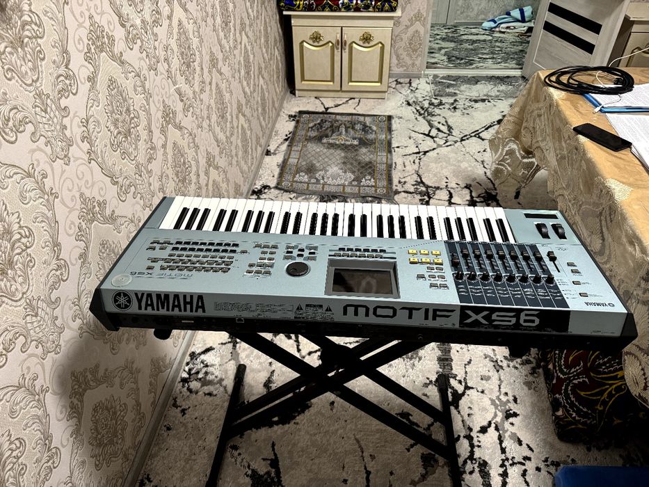 YAMAHA MOTIF XS 6 ideal xolatda
