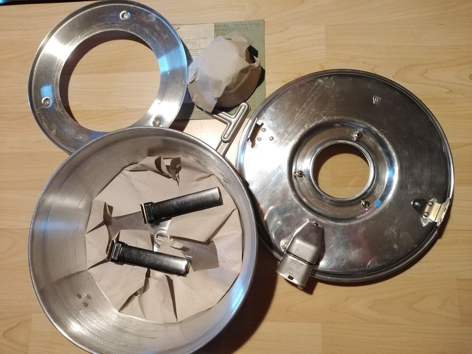 Чисто НОВА електрическа тенджера от 1983 година