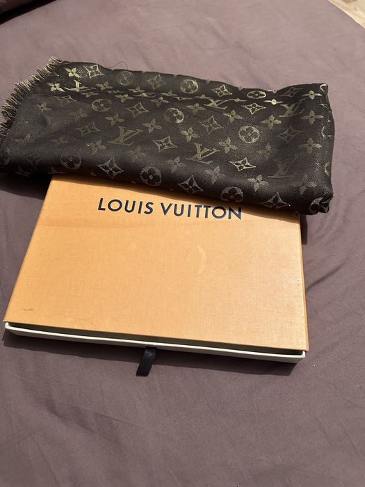 Платок Louis Vuitton, оригинальный.
