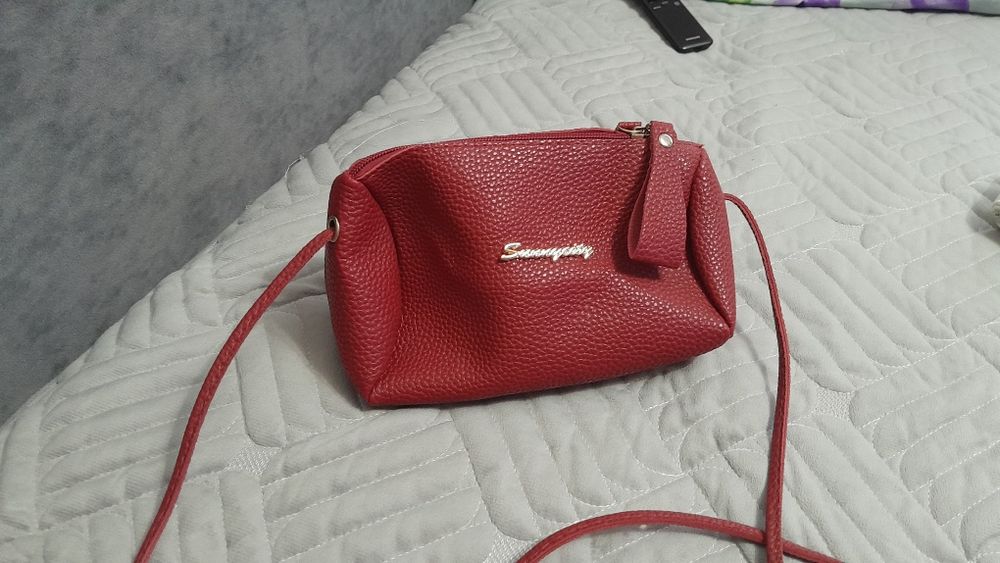 Продам сумочки женские