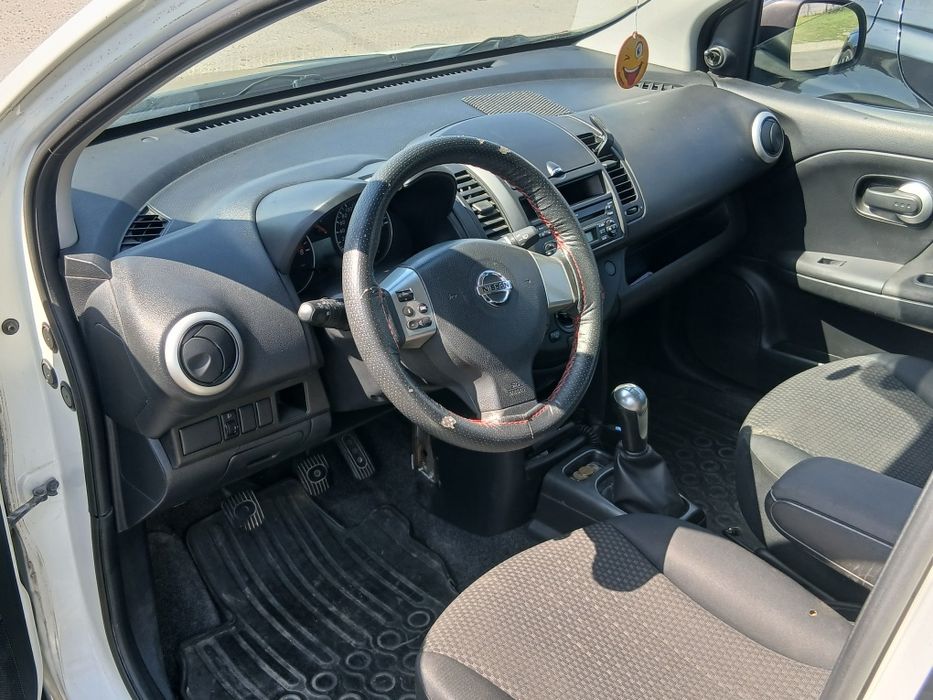 Vând Nissan Note 1,4 benzină