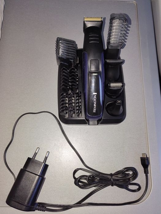 Aparat de tuns barba, par, faţă, nas Remington 10 in 1