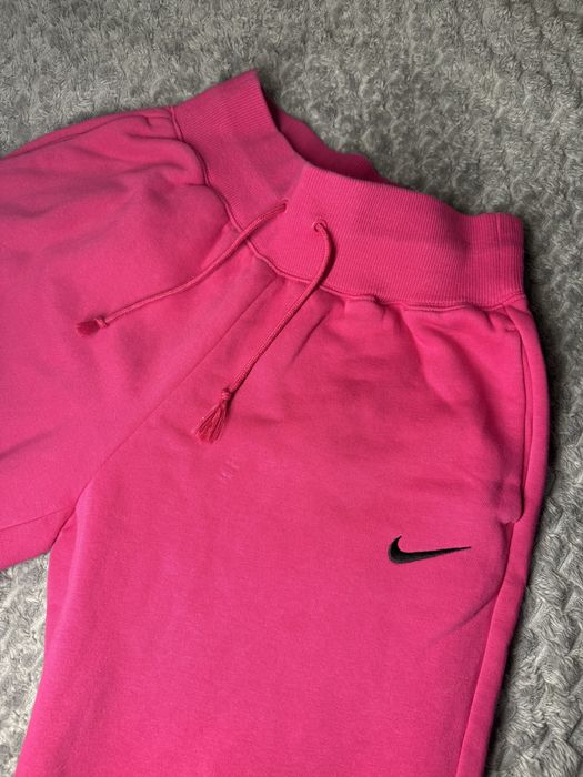 Дамски розов анцуг Nike