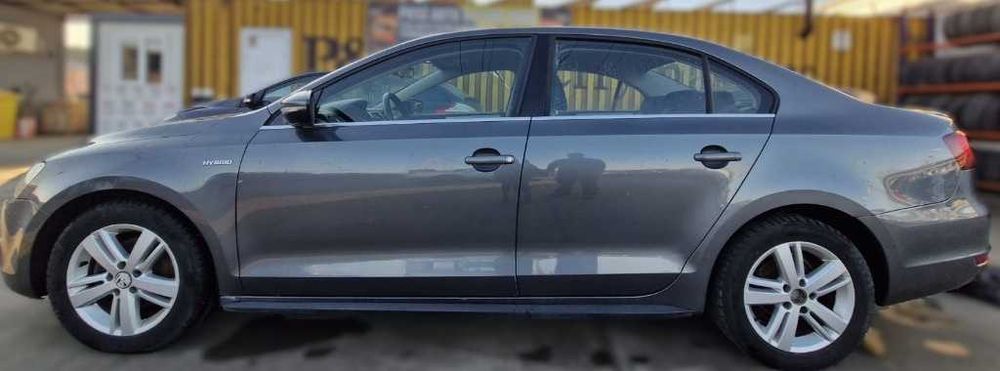 Dezmembrez VW Jetta 1.4 TSI Hybrid cod motor CRJ 150 CP cod cutie PMY