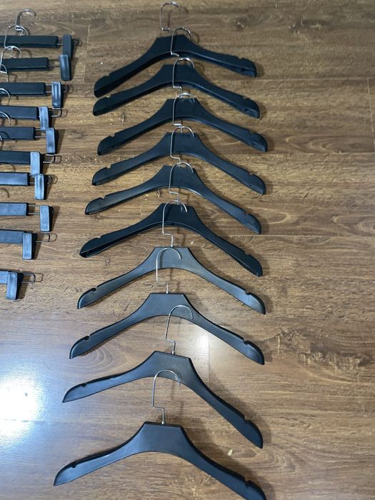 Плечики. Продам плечики