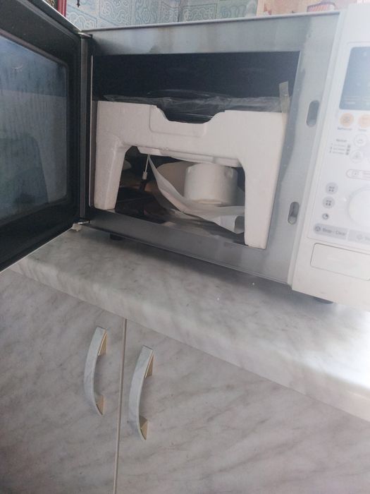 Микроволновая печь DAEWOO   КОС-960