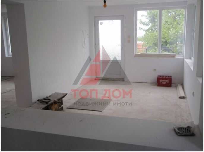 Продава се Къща в с. Бенковски, Област Варна - 285 кв.м за 685 €/кв.м - Снимка #2