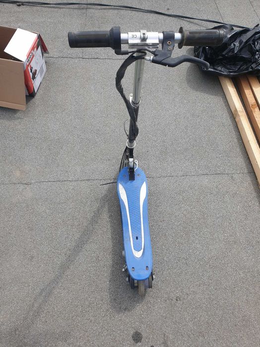 скутер без зарядно не работи, Внос от Англия