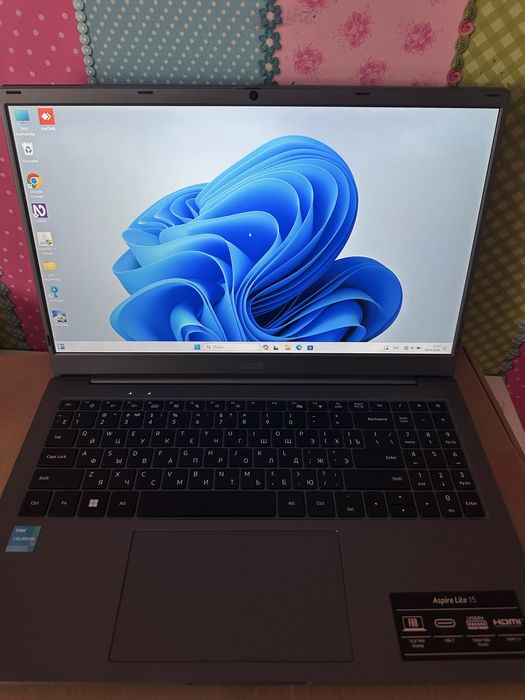 Продам ноутбук acer 3 мес в использование