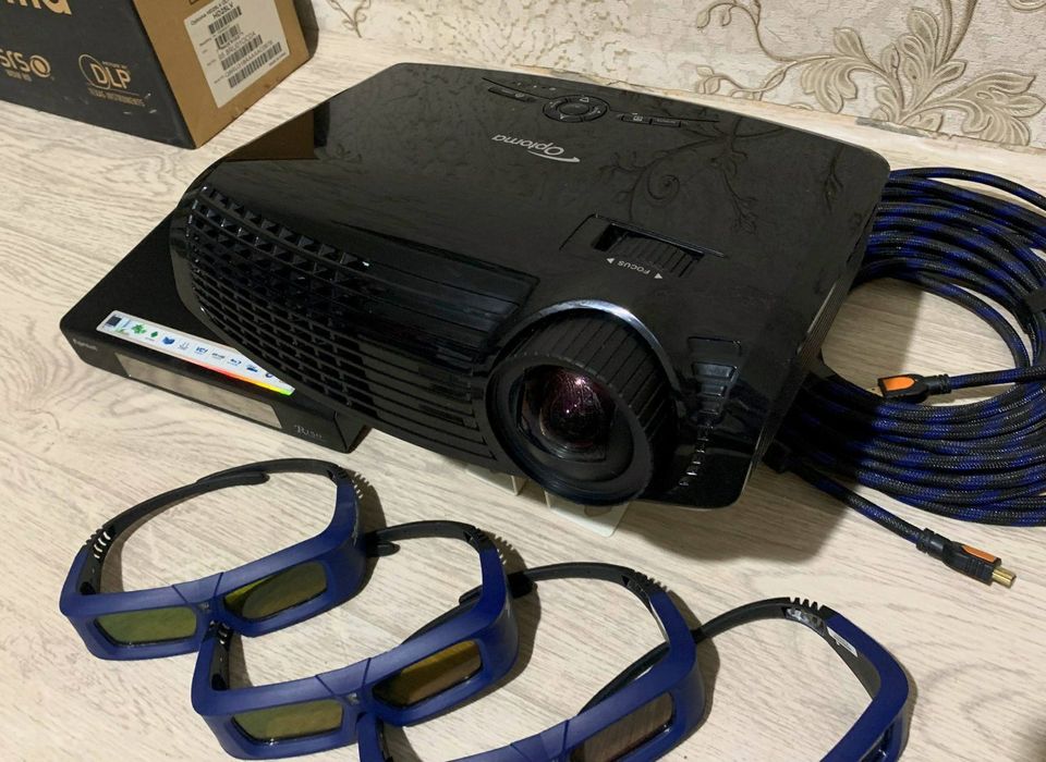 Комплект 3D кинотеатра с фильмами и очками