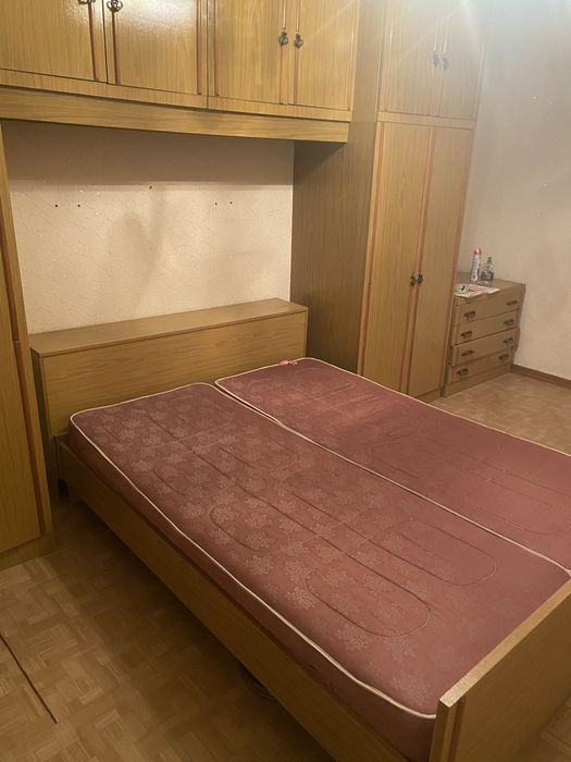 Продам спальню гарнитур комод
