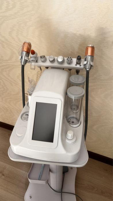 Продам Косметологический  аппарат