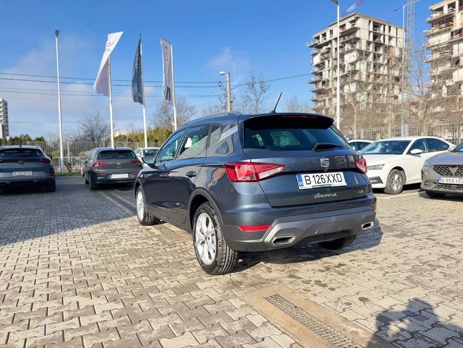 Seat Arona 2025 benzină, 27.426 € — imagine 4