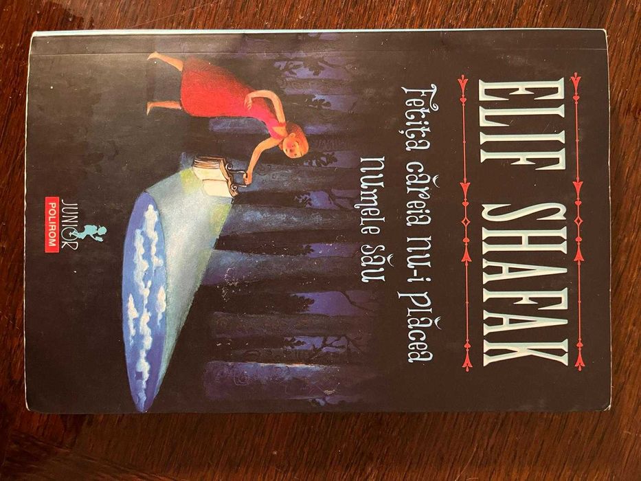 Vând carti pentru copii/ adolescenti