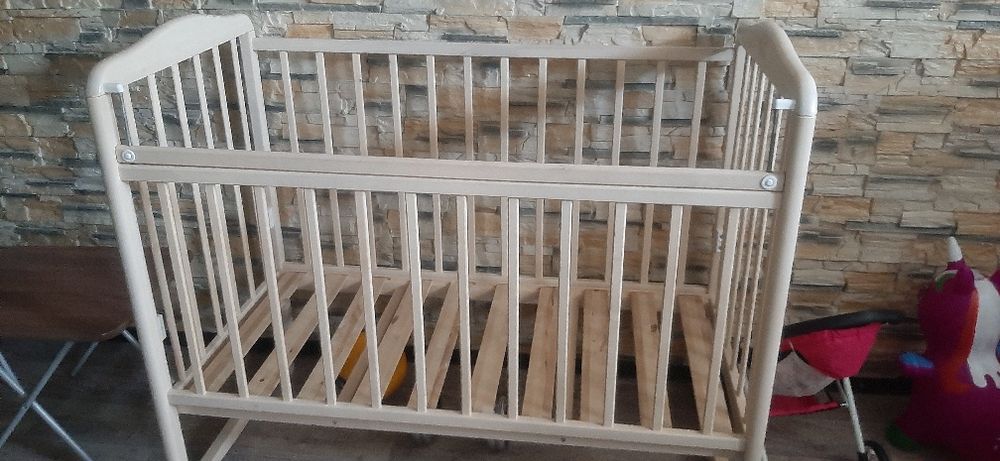 Продам детскую кроватку