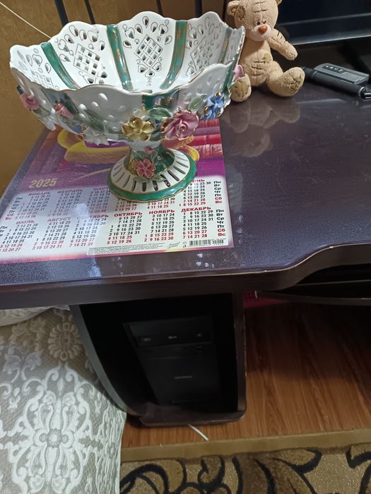 Продаются вазы керамические Кобальт оригинал почти новые