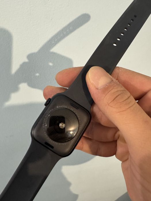Apple watch SE2 v2 model mre93cq/a