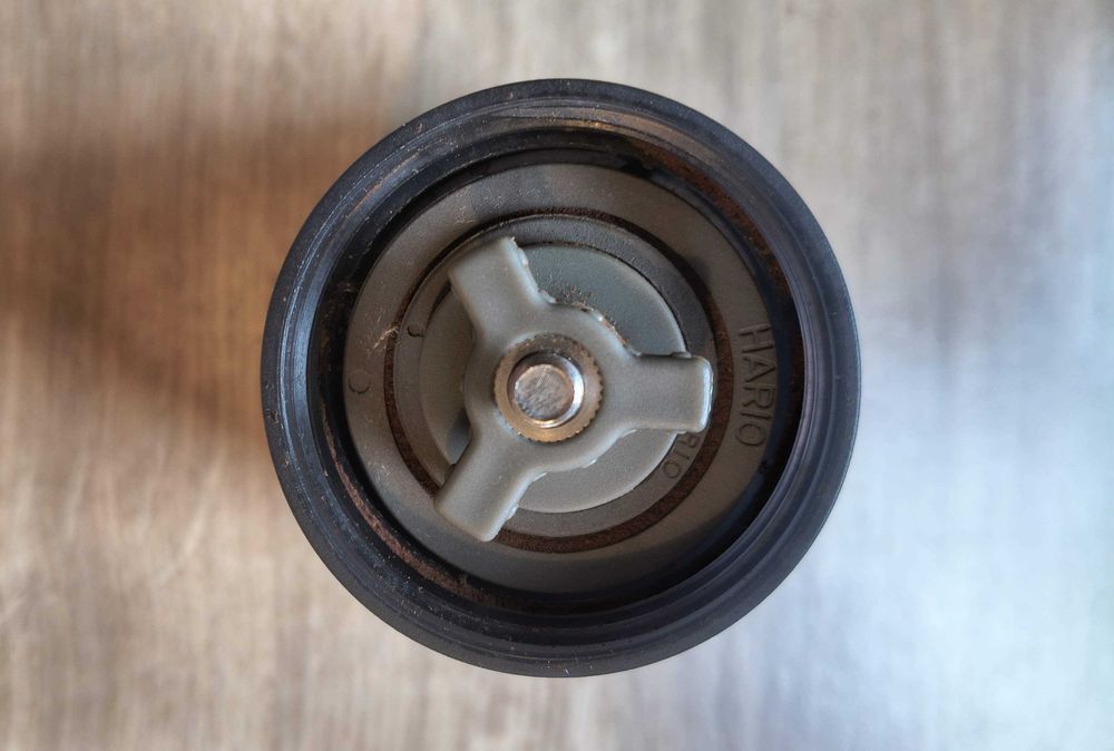 Rasnita manuala pentru cafea Hario Mini Mill Slim Plus