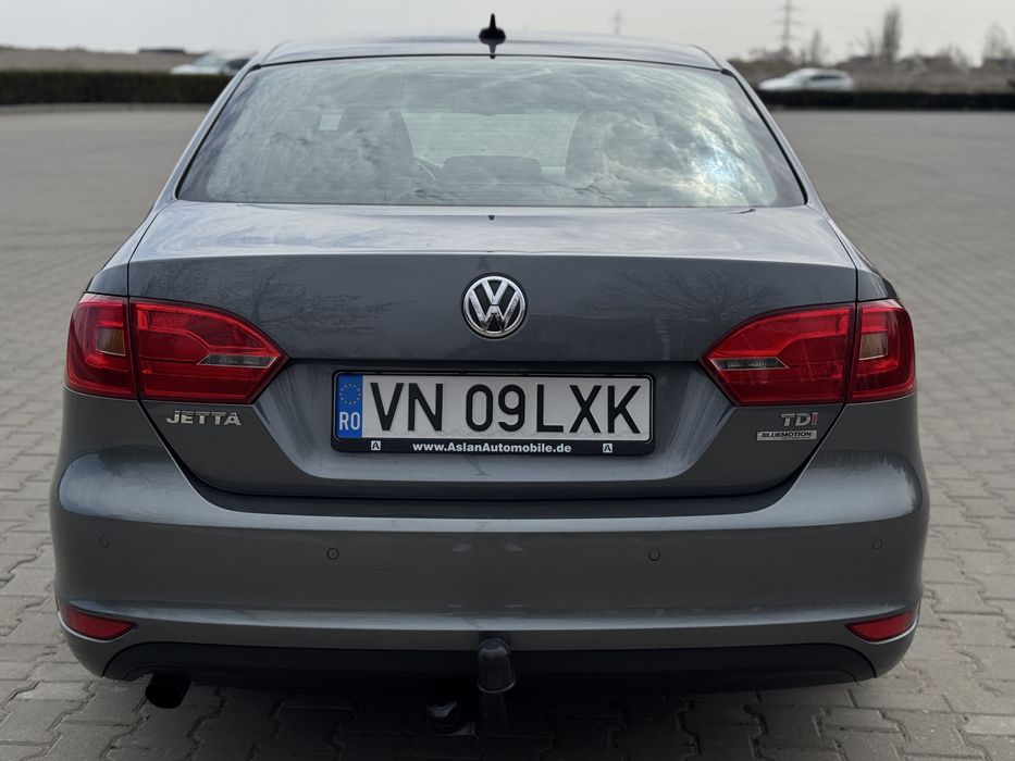 Volkswagen Jetta 1.6 Tdi Bluemotion POSIBILITATE RATE /AVANS 0