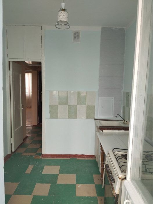 Navoiy shahrida 2 xona uymiz sotiladi