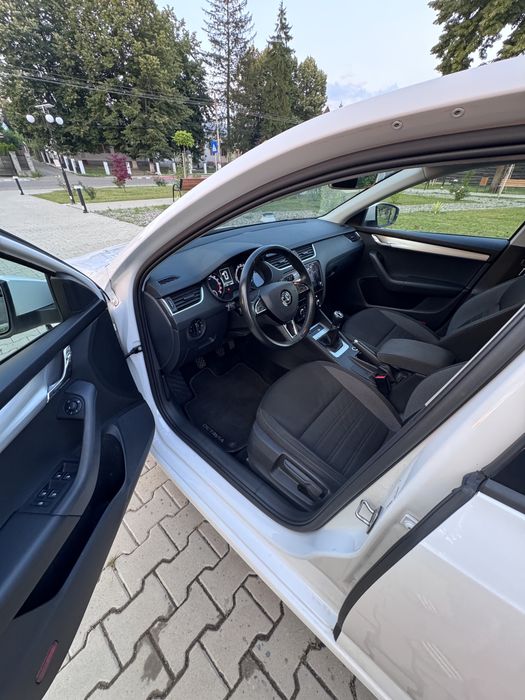 SKODA Octavia 2019 — imagine 5