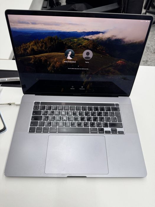 MacBook Pro игровой ноут