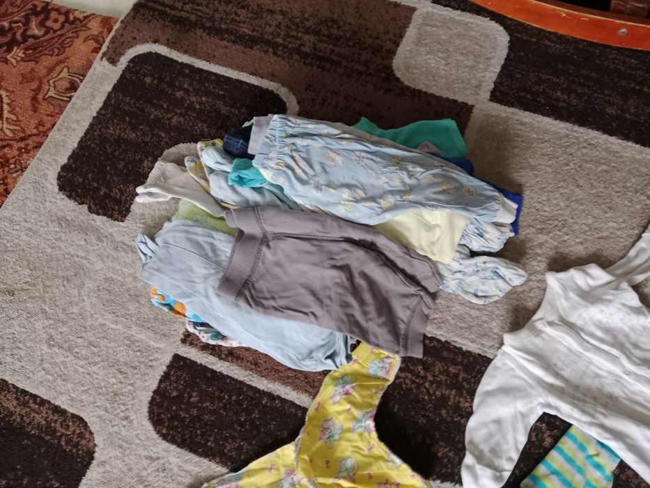 Продам вещи для малышей