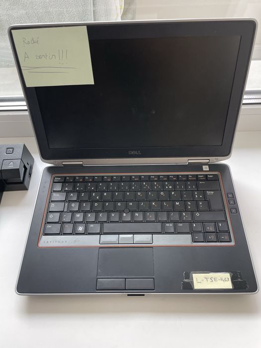 Продам мониторы и ноутбук Dell