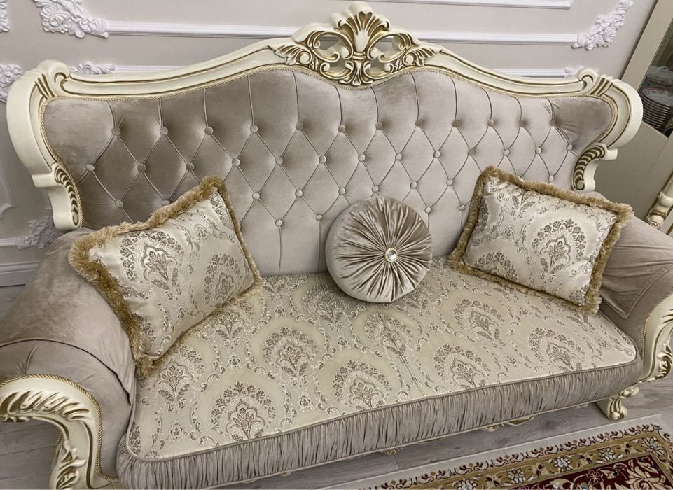 Диваны из дерева