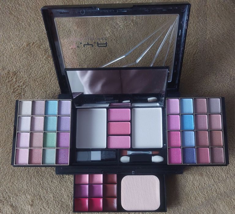 Палитри сенки с четки